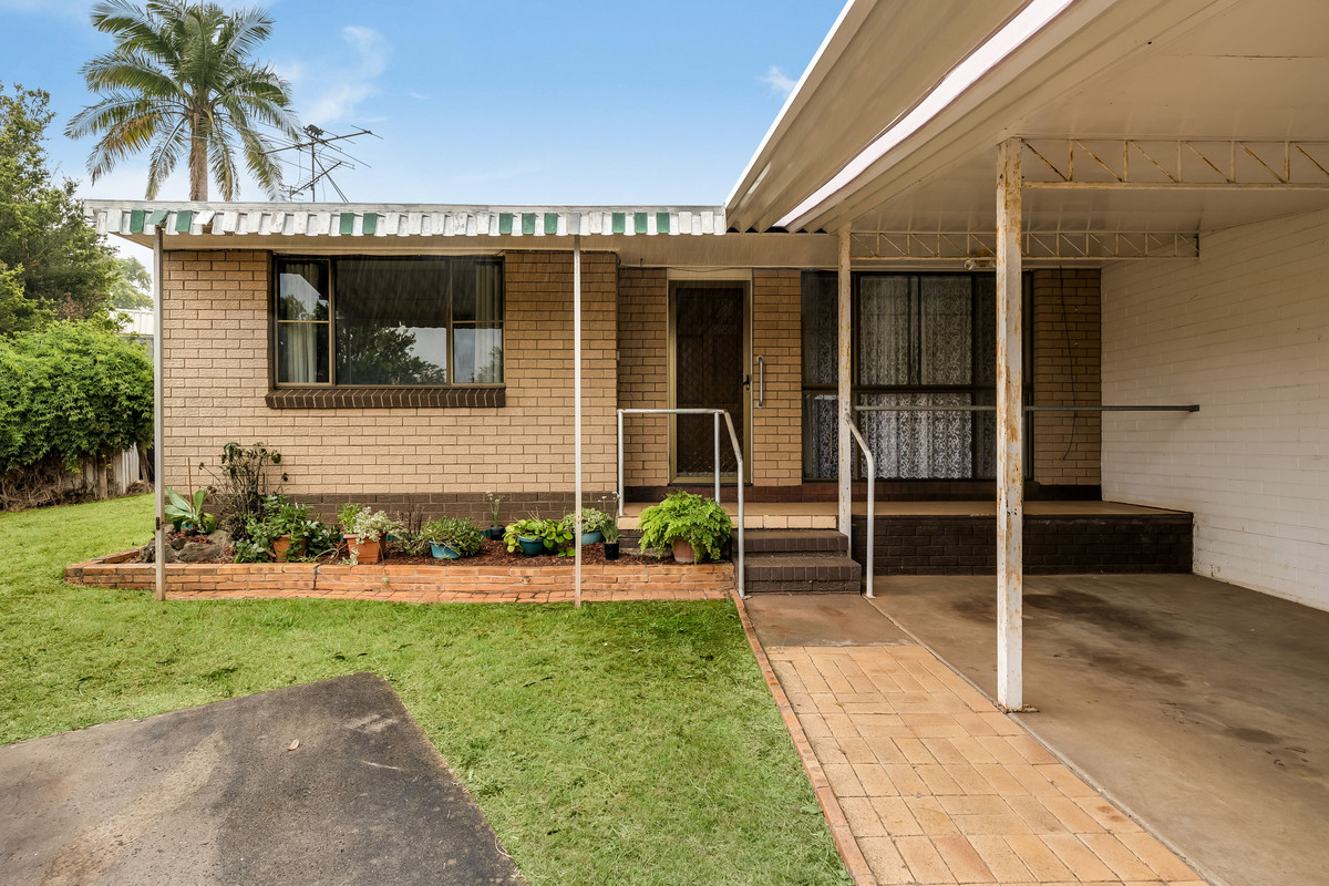 AMAZING VALUE IN TIDY COMPLEX