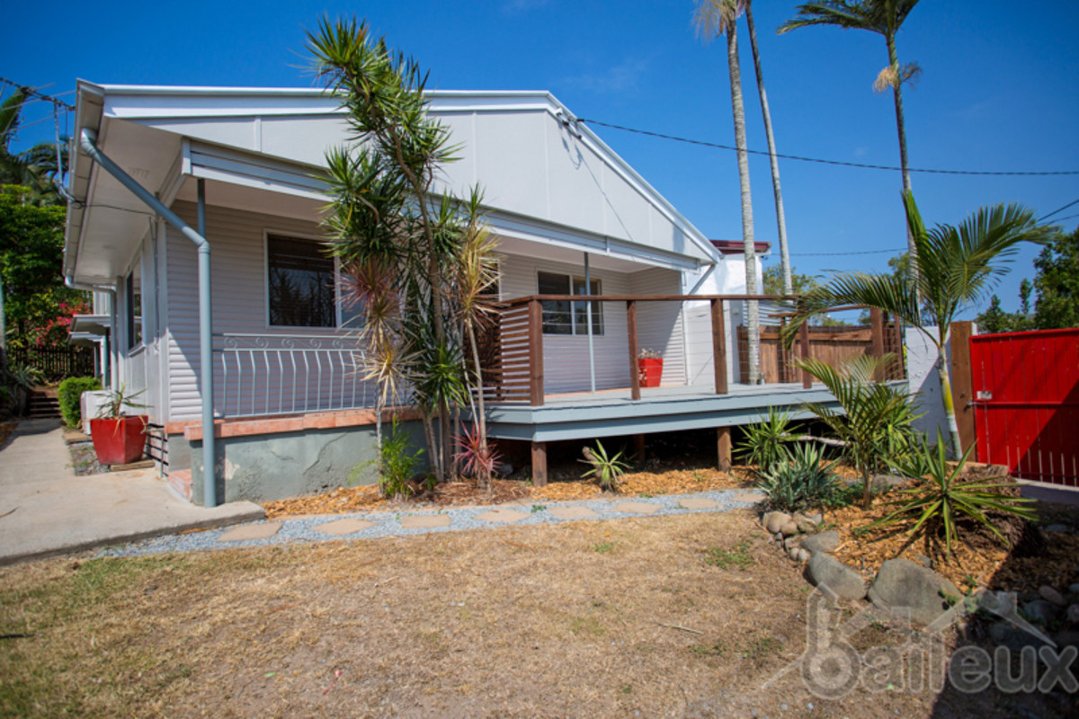 Charming home, beach-side living with views of magical sunsets