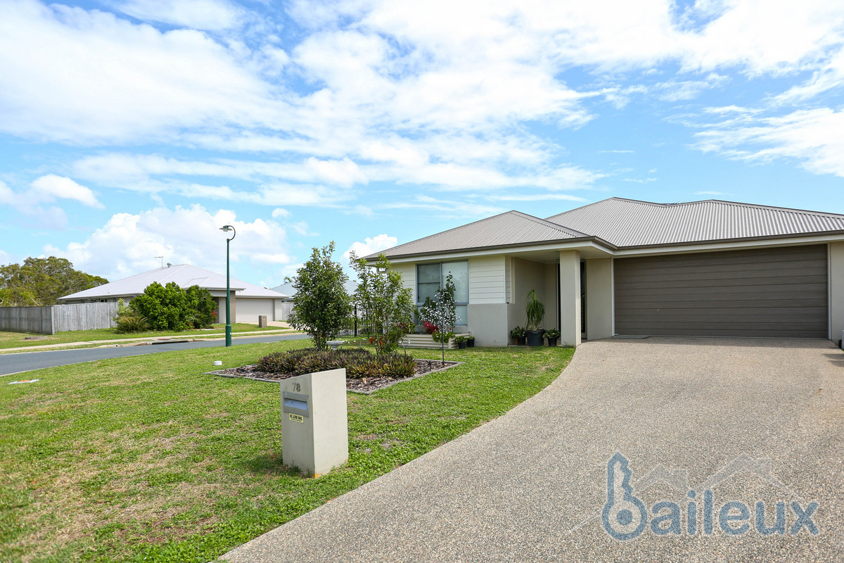 BLACKS BEACH COVE - FAMILY HOME