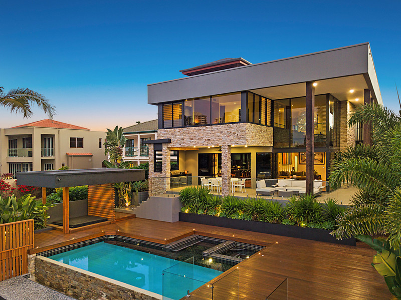 12 Amalfi Drive, Isle Of Capri Qld 4217