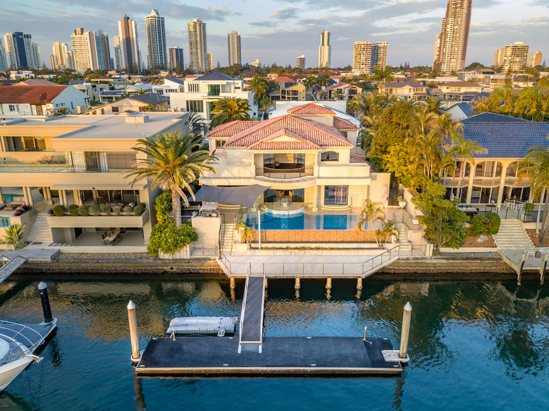 133 Commodore Drive, Paradise Waters Qld 4217