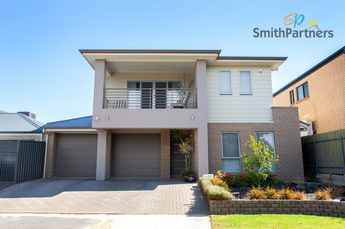 GORGEOUS FAMILY HOME!