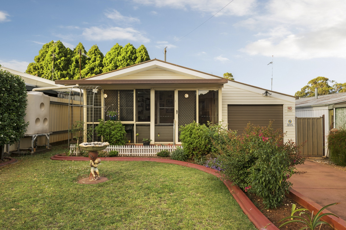 'Sterling' - Immaculately Kept First Home or Investment