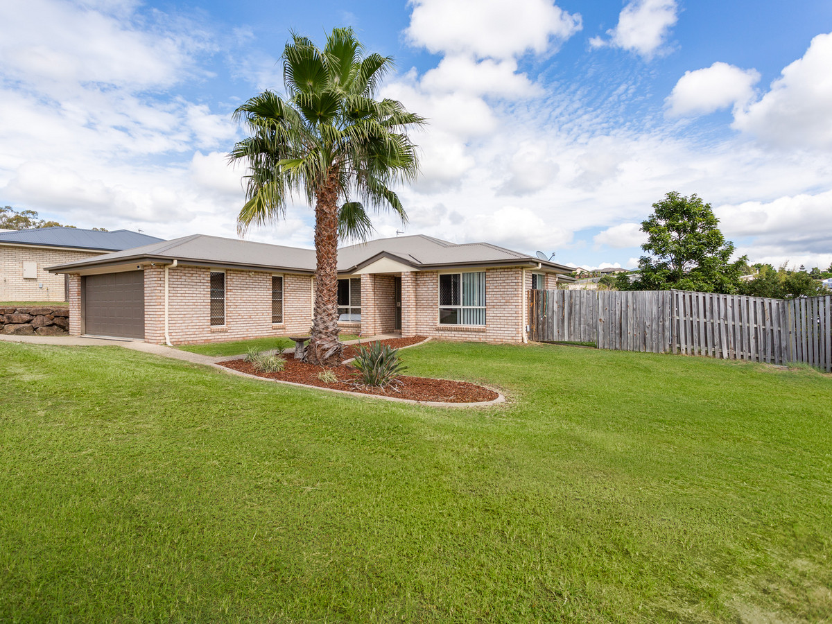 ATTENTION FAMILIES OR INVESTORS - SPACIOUS PROPERTY IN PRIME LOCATION
