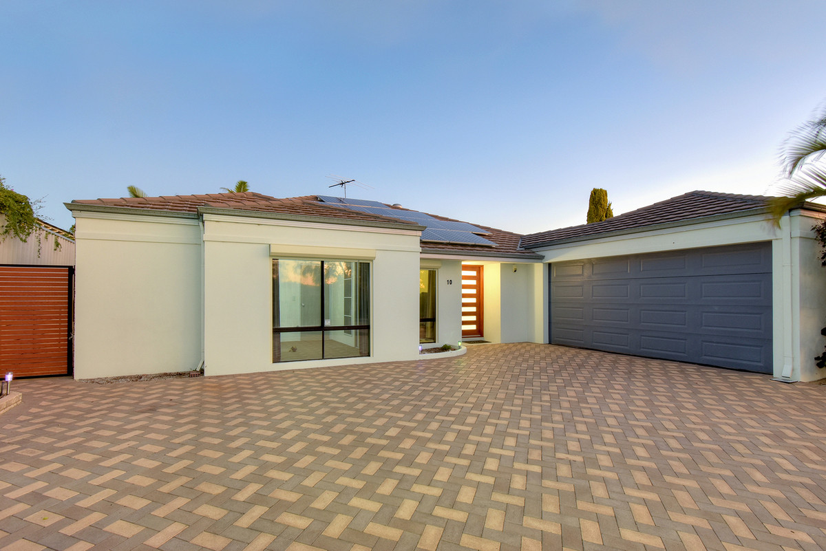 MODERN, SPACIOUS, SIDE ACCESS & WORKSHOP
