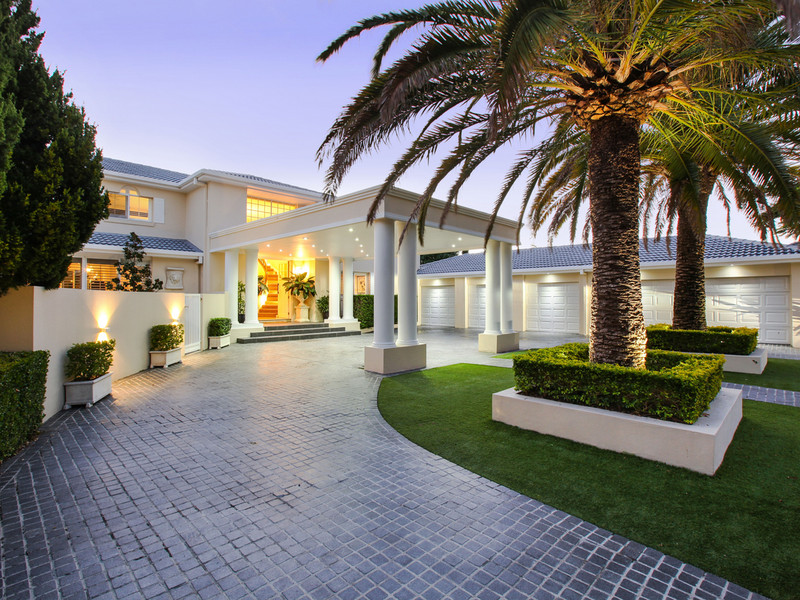 55-57 Charolais Crescent, Benowa Waters Qld 4217