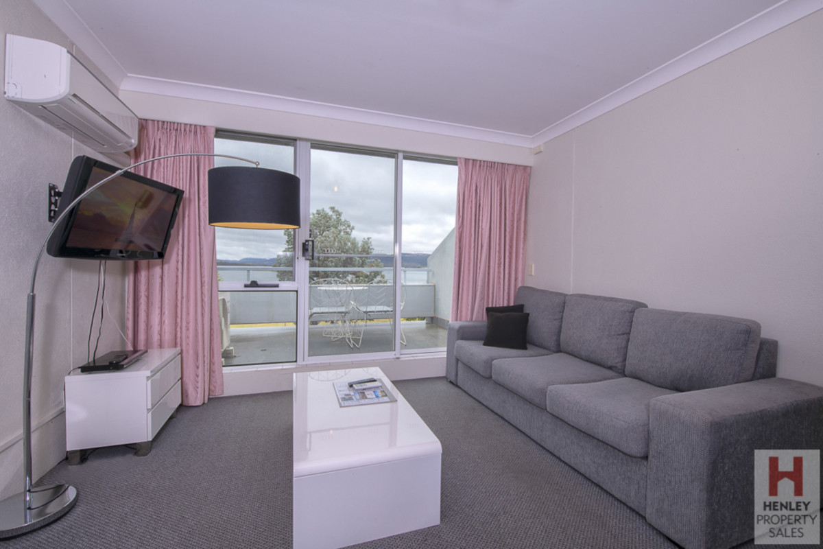 Water Front Deluxe Apartment