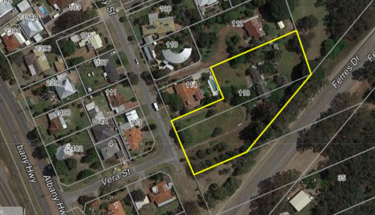 7376m2 12 LOT SUBDIVISION - APPROVED!