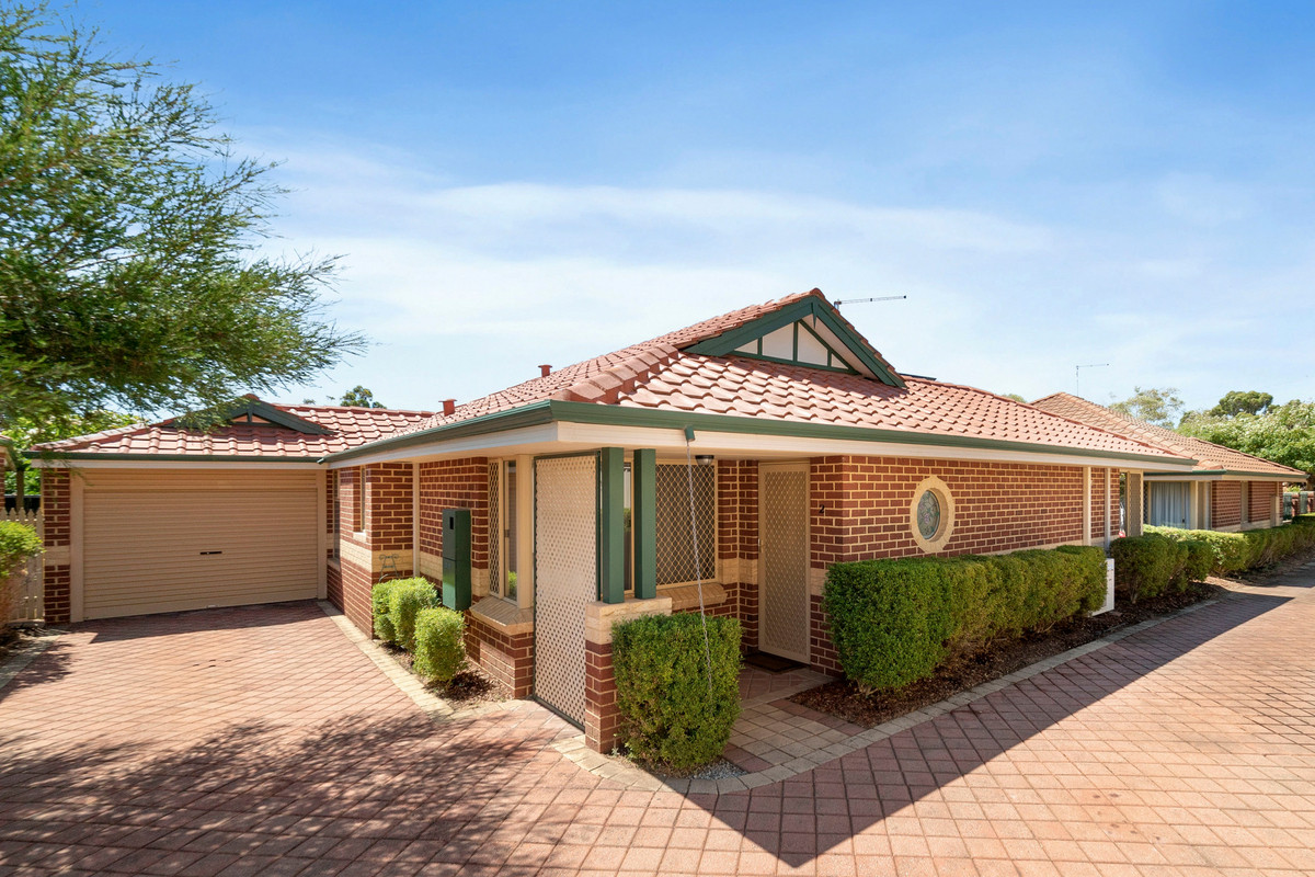 RARE OFFERING, PICTURESQUE CONVENIENT LOCATION