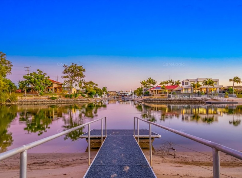 LAID BACK LUXURY LIFESTYLE IN VIBRANT BROADBEACH WATERS
