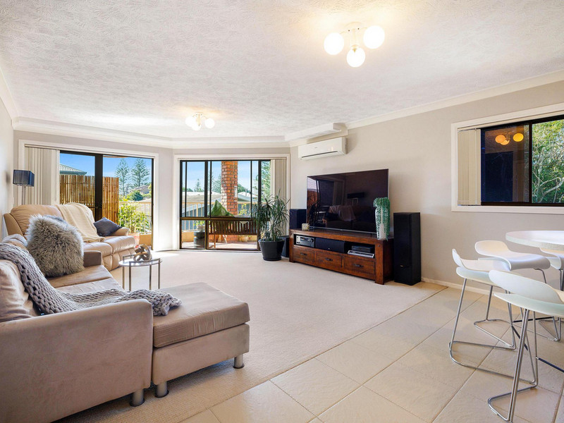 CENTRAL BEACH LOCATION!
