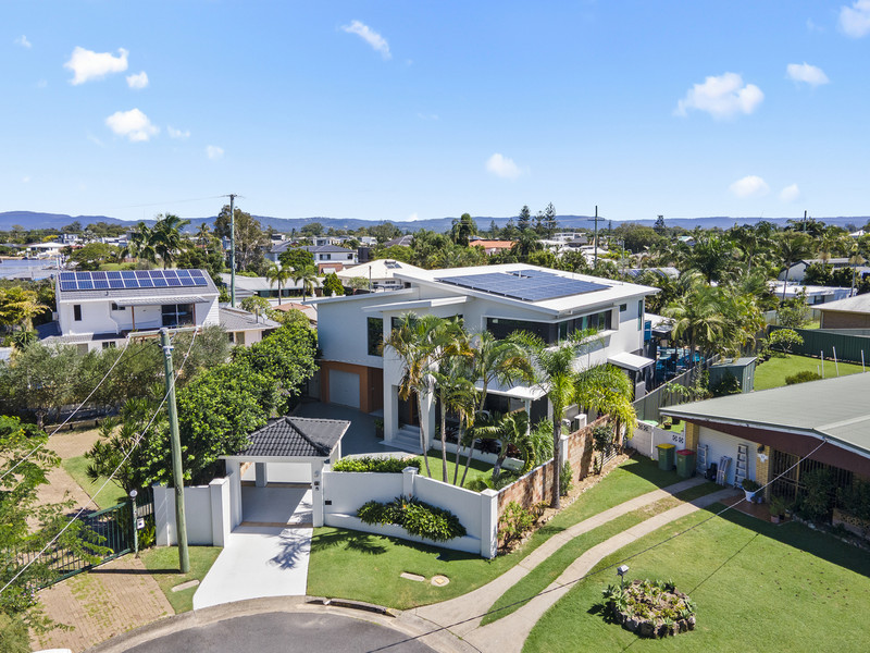 Large Lux Family Home