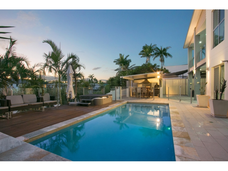 Luxury, Location, Lifestyle – UNDER CONTRACT