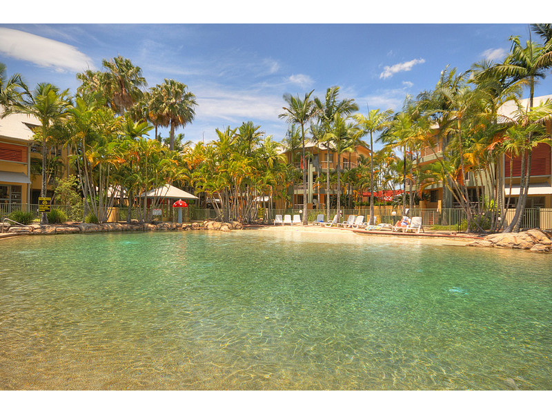 HOLIDAY ALL YEAR ROUND – Interstate Owner Reluctantly Selling