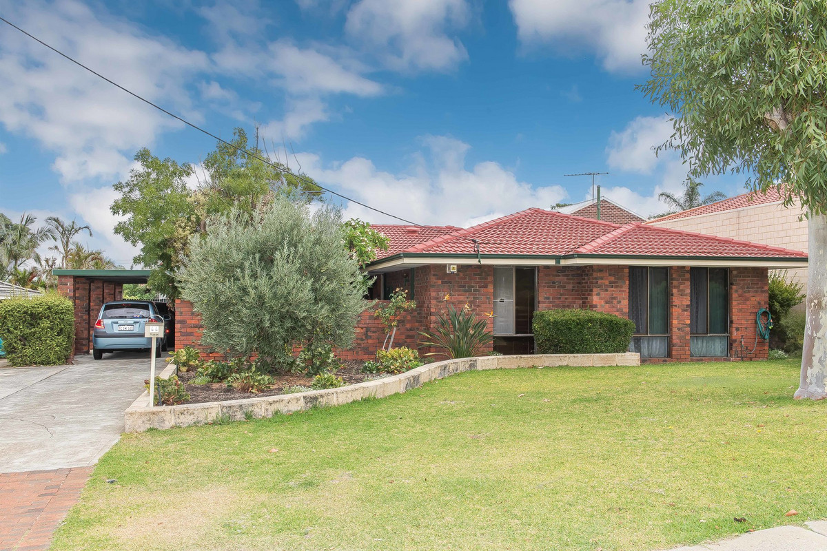 Ideally located family charm!