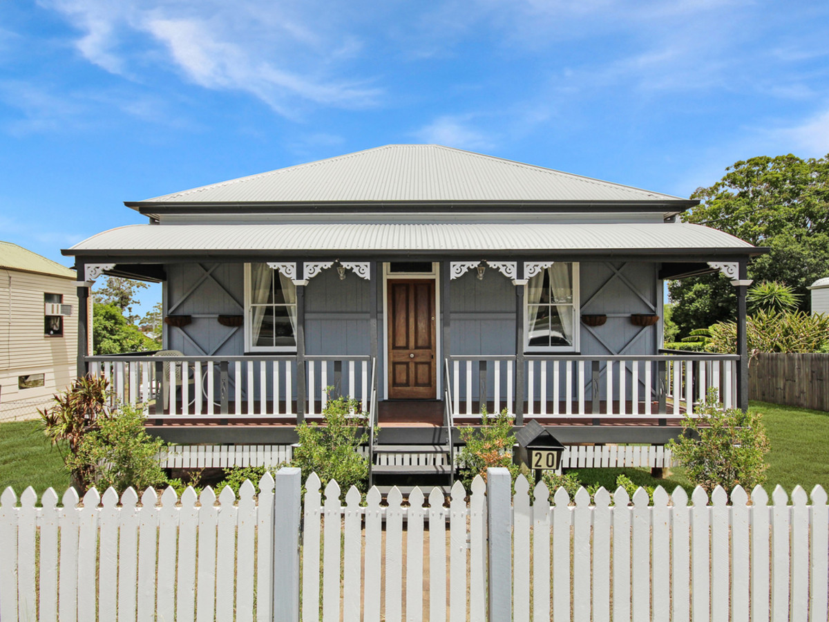 Beautiful Renovated Colonial Home in North Ipswich.