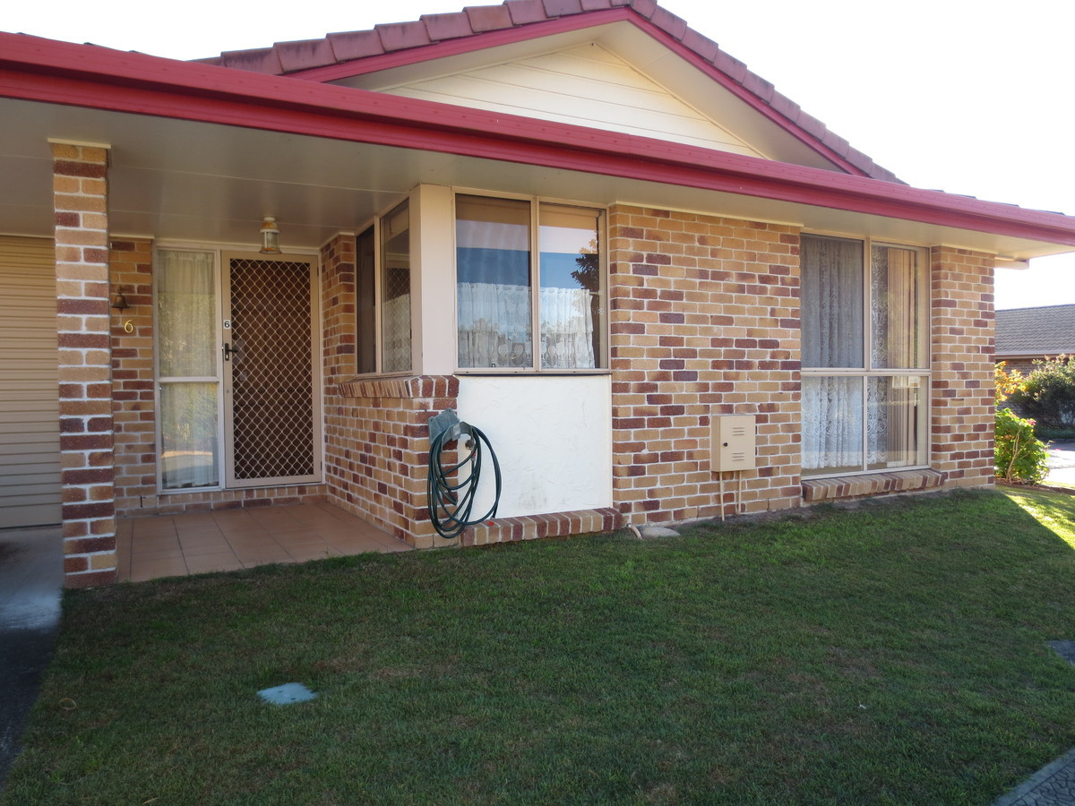 Private, Low Maintenance Living!