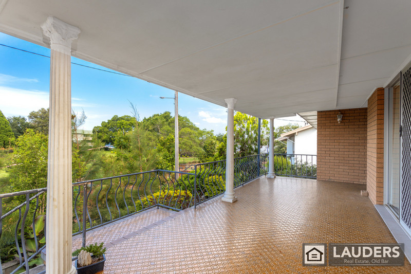Central Taree Home with River Views