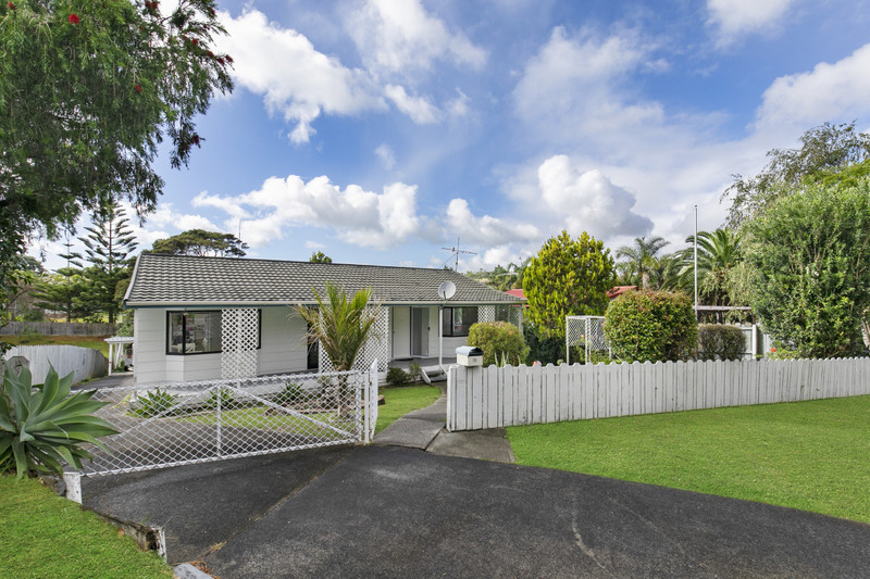 23 Shadon Place, Stanmore Bay, Rodney, Auckland 0932