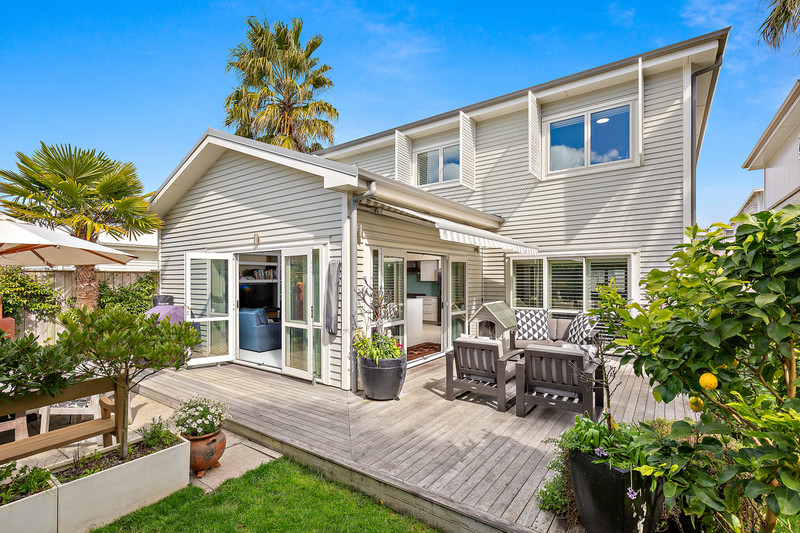 18 Kensington Drive, Orewa, Rodney, Auckland 0931
