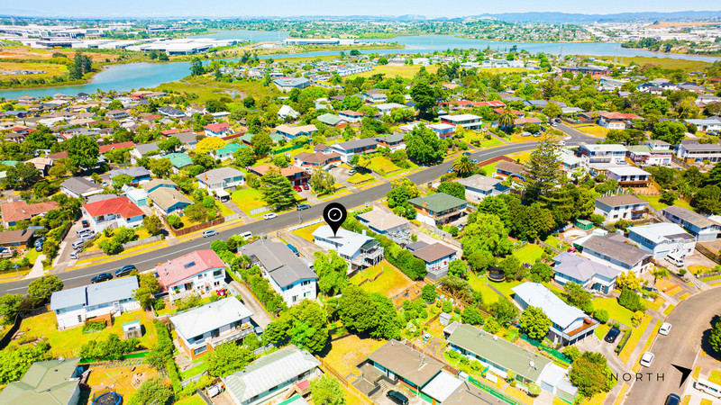 33 Riverhills Avenue, Pakuranga Heights, Manukau City, Auckland 2010
