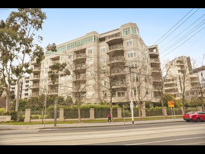 23/85 Alexandra Avenue, VIC 3141, aus