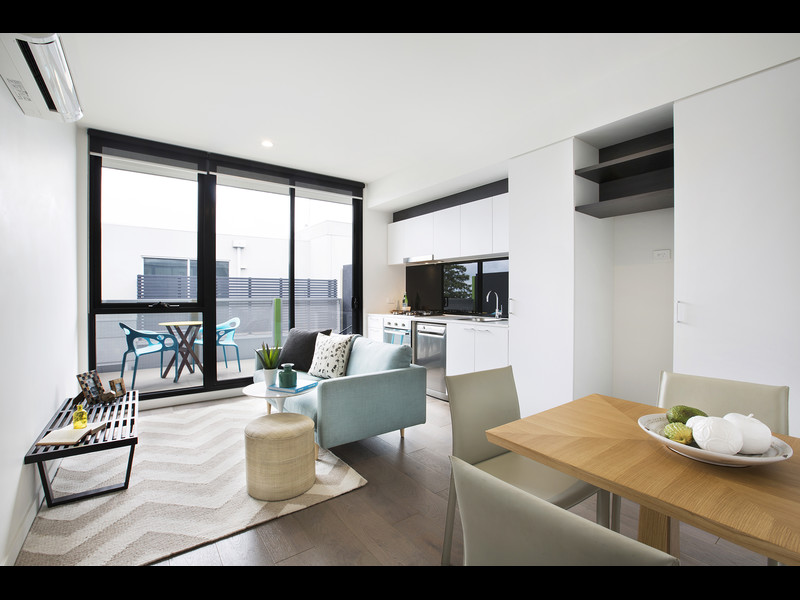 2.10/402 Dandenong Road, VIC 3161, aus