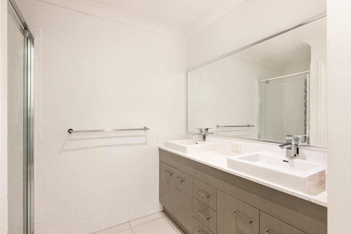 18 Lauren Circuit, BRIGHTON