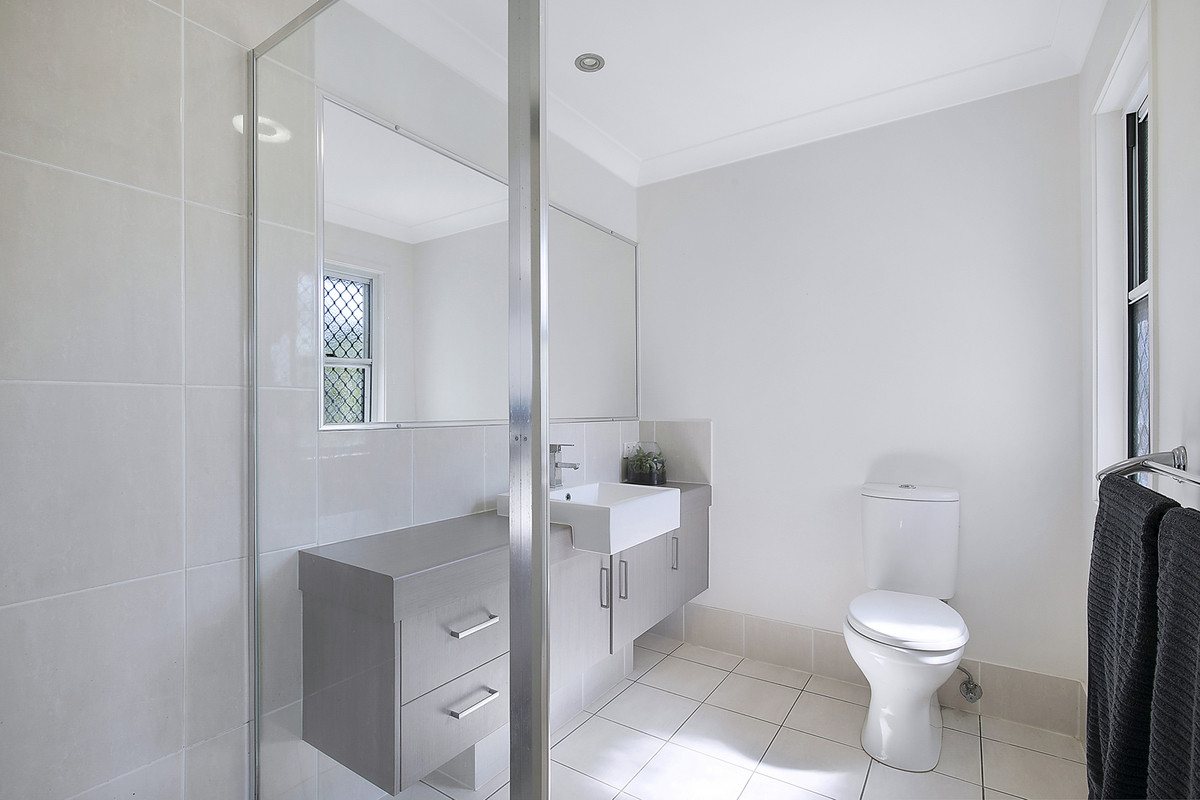 32 Wondall Road, Manly West