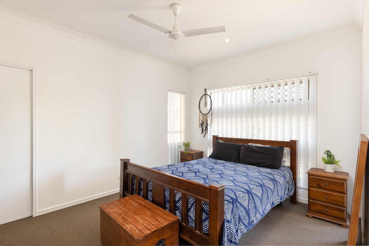 30 Laguna Crescent, Springfield Lakes