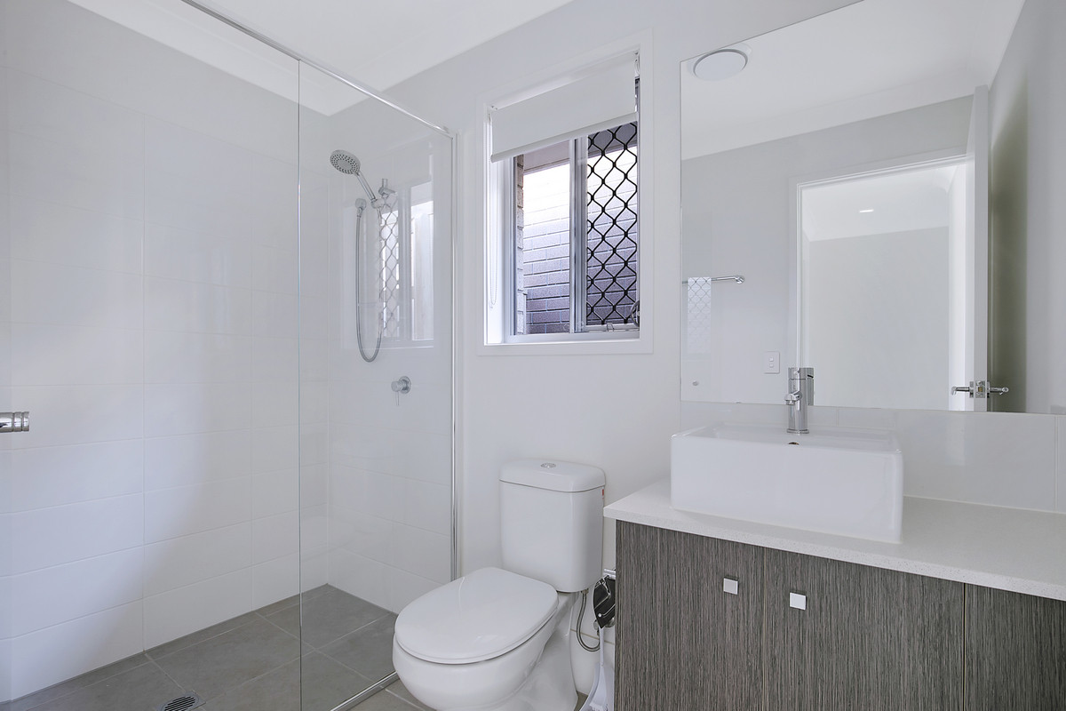 66 Cowie Street, Deebing Heights