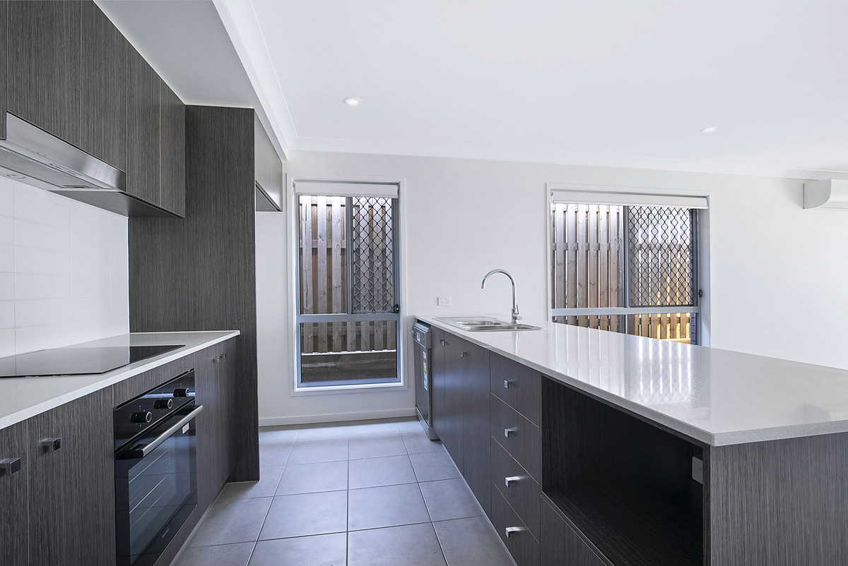 66 Cowie Street, Deebing Heights