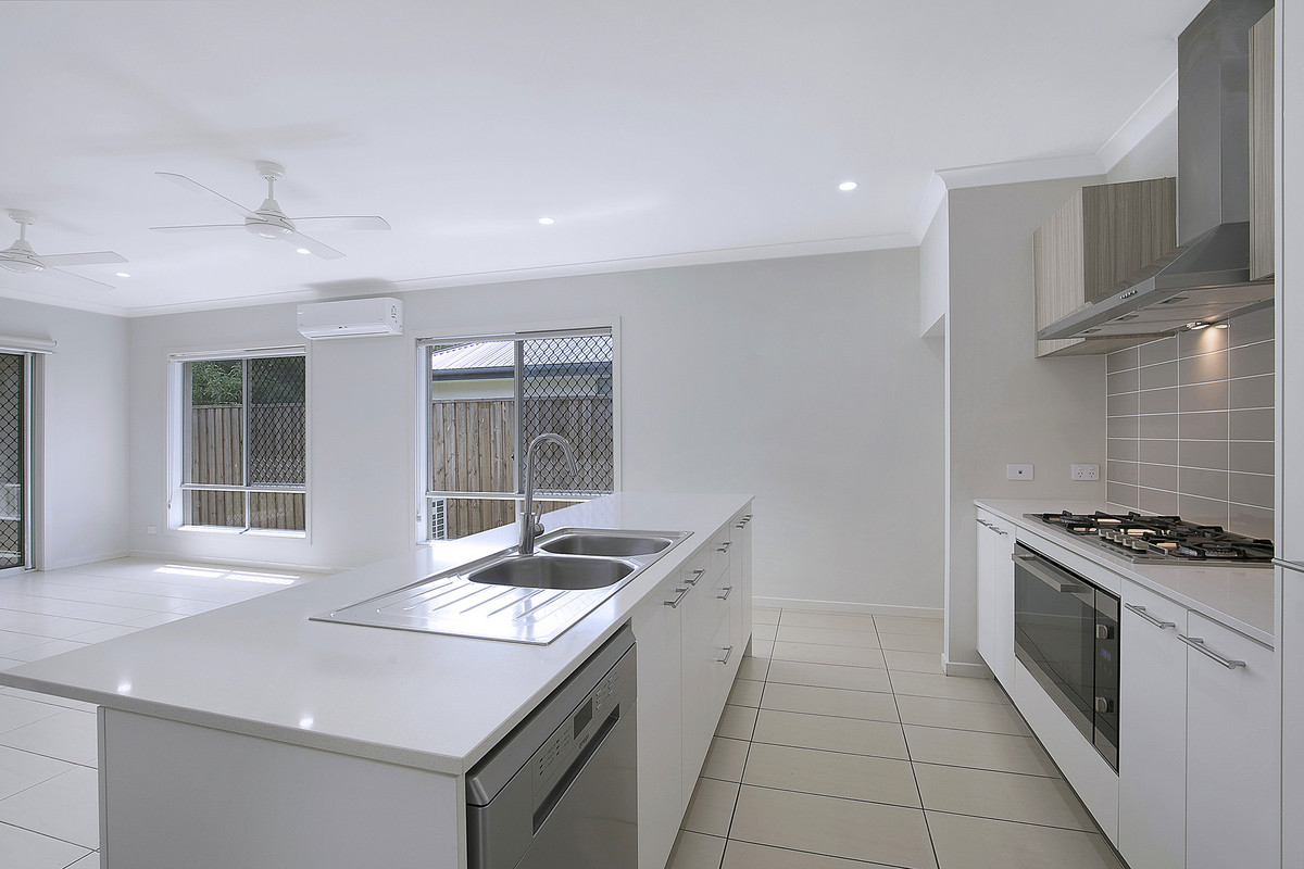 12 Holland Street, Bellbird Park