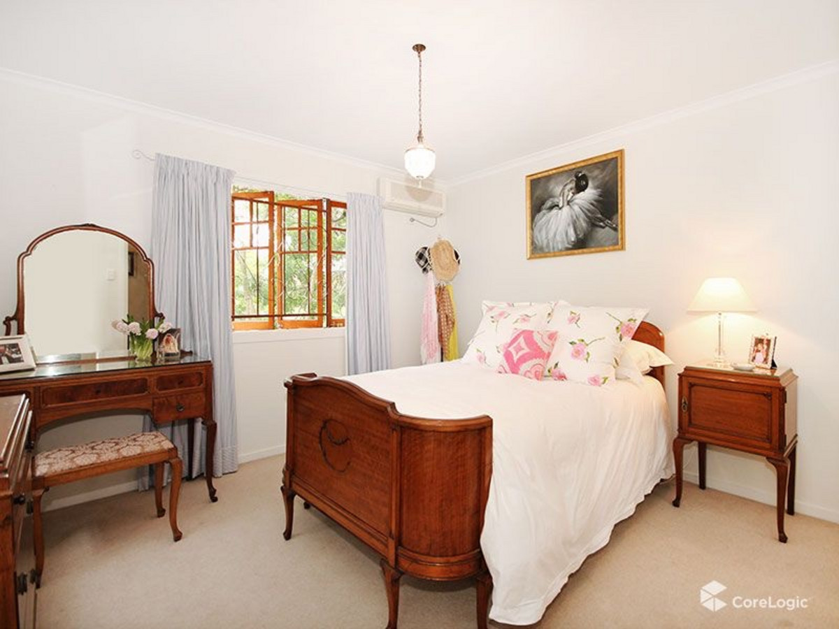 8 Gramere Avenue, Ashgrove
