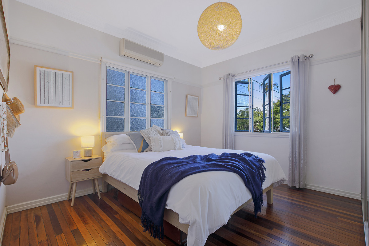 16 Cyril Street, Camp Hill
