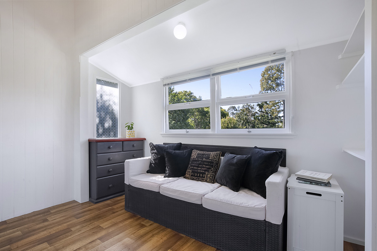 18 Usher Street, Indooroopilly