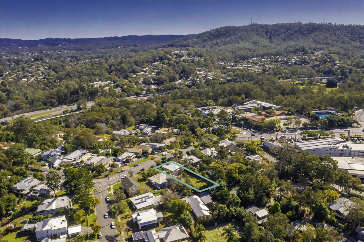 18 Usher Street, Indooroopilly