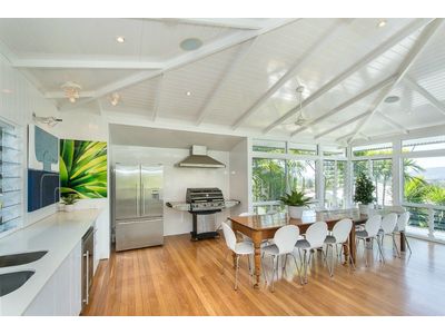 Tropical Family Haven – Stunning Modern Queenslander with ... Tropical Family Haven – Stunning Modern Queenslander with ...
