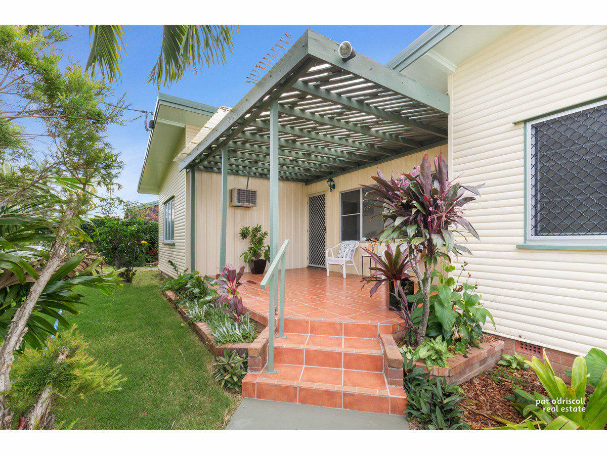 4 bedroom home on Top of The Range.......