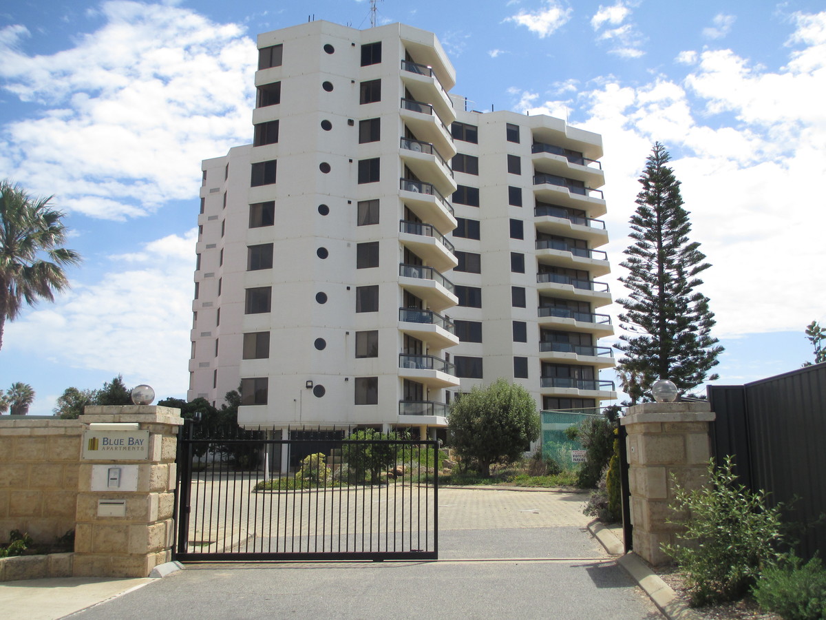 Located on the 5th FLoor of Blue bay Apartments, Stunning Views over