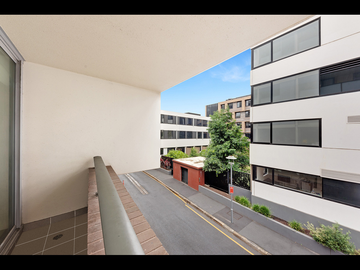 New York loft style apartment Ultimo's diverse and vibrant lifestyle is right at your door step!