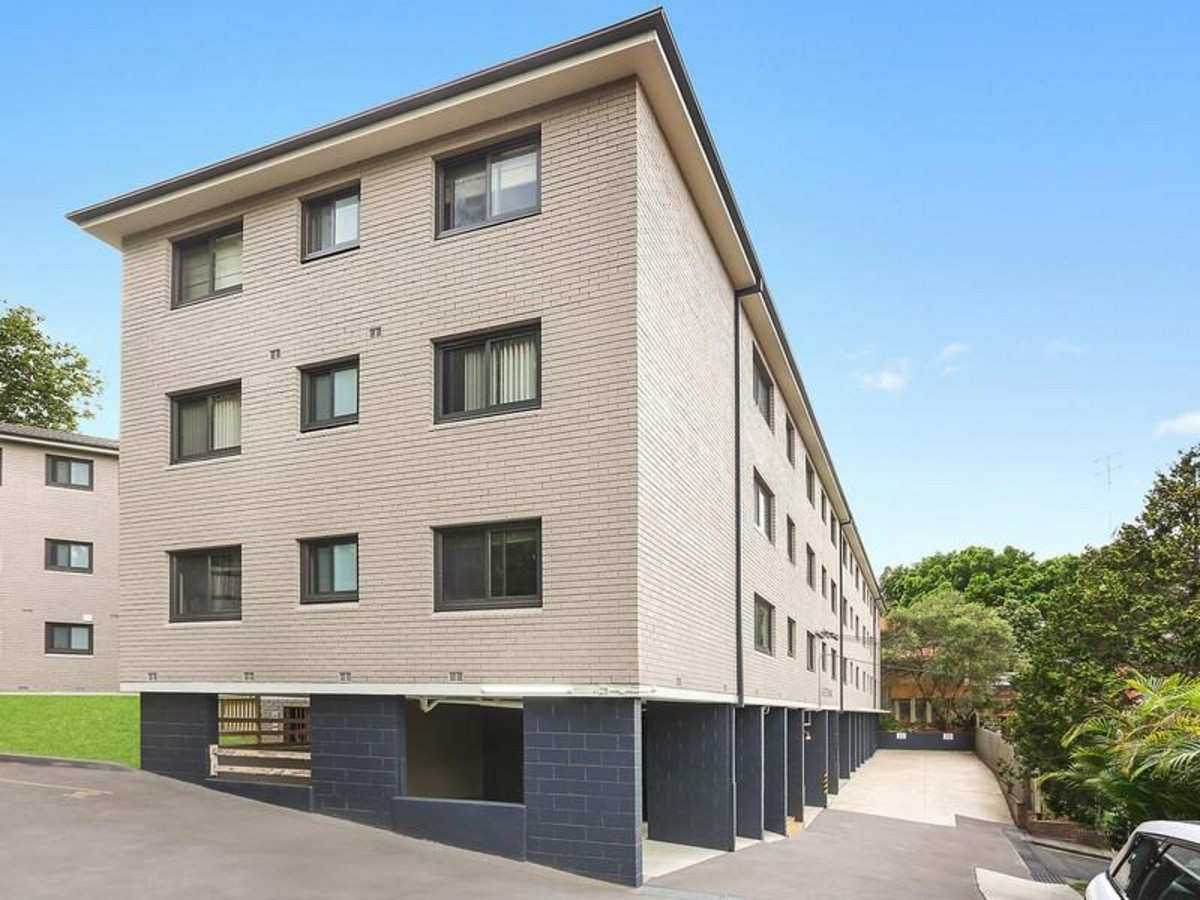 Good Condition 2 Bedroom With Car Space