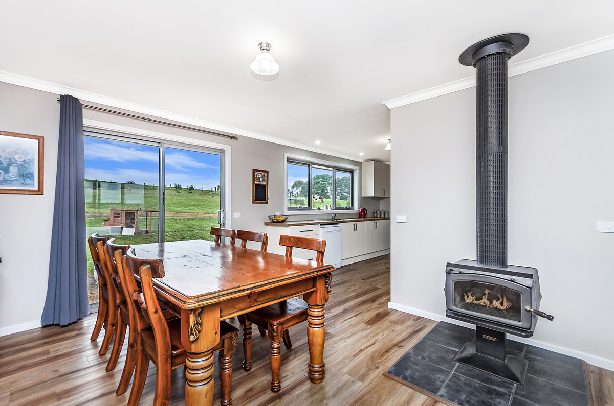 32 Ibbs Lane, Grassmere VIC 3281