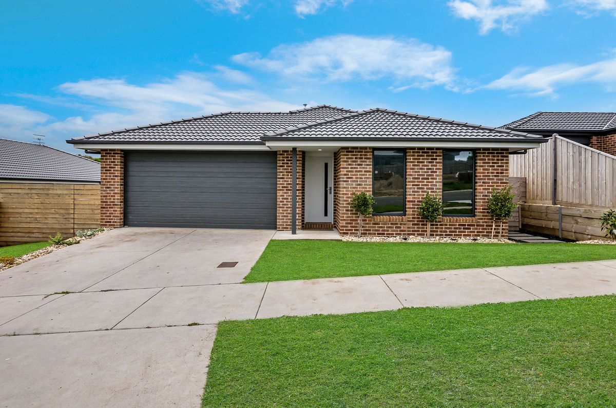 67 Dennington Rise, Warrnambool VIC 3280