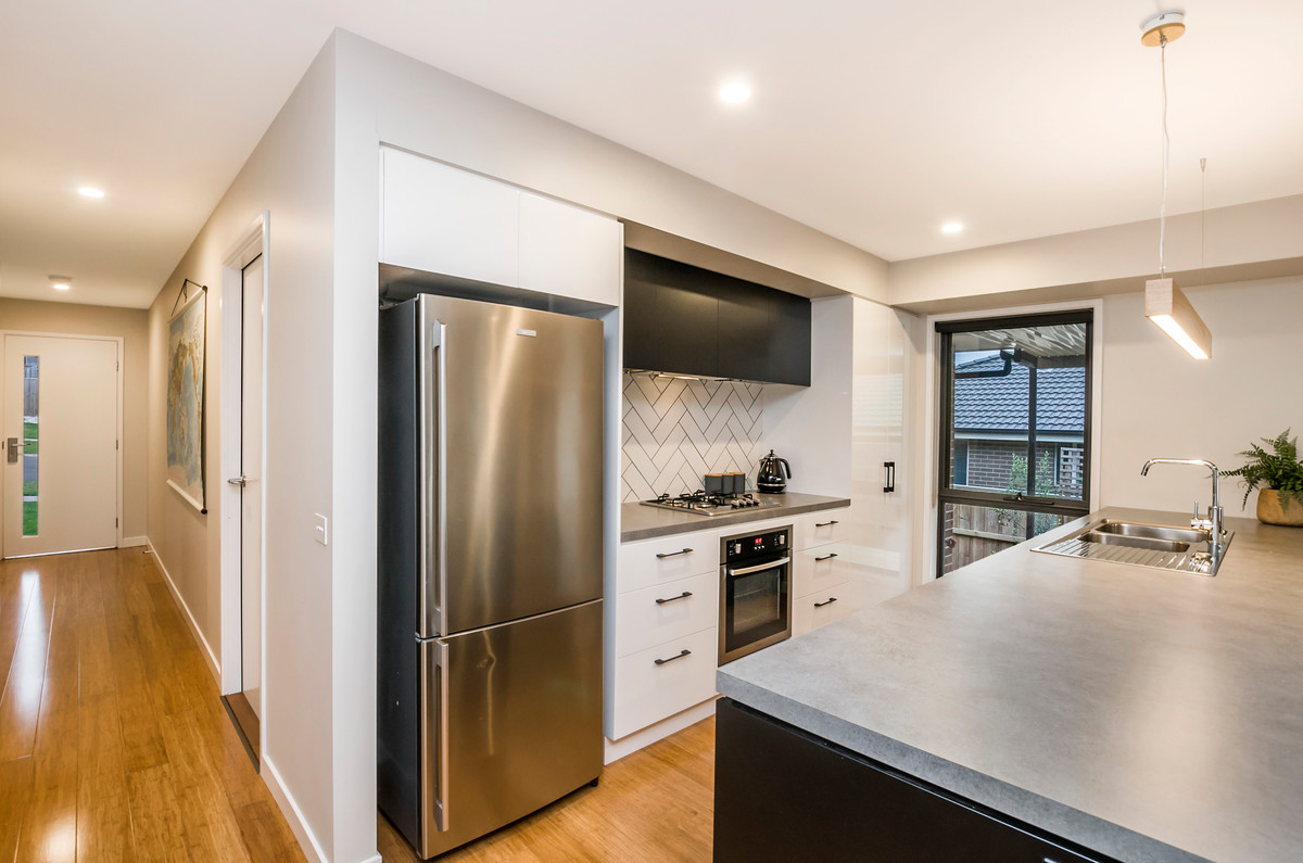 67 Dennington Rise, Warrnambool VIC 3280