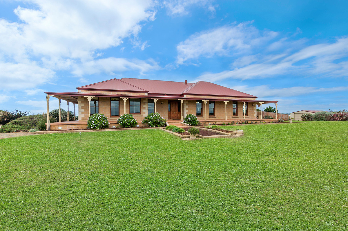 101 Farnham Road, Illowa VIC 3282