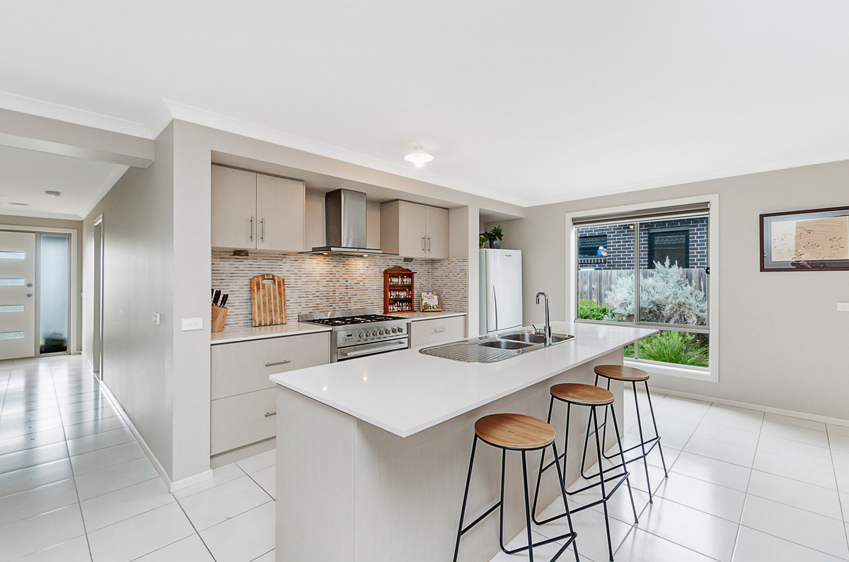 27 Boston Drive, Warrnambool VIC 3280