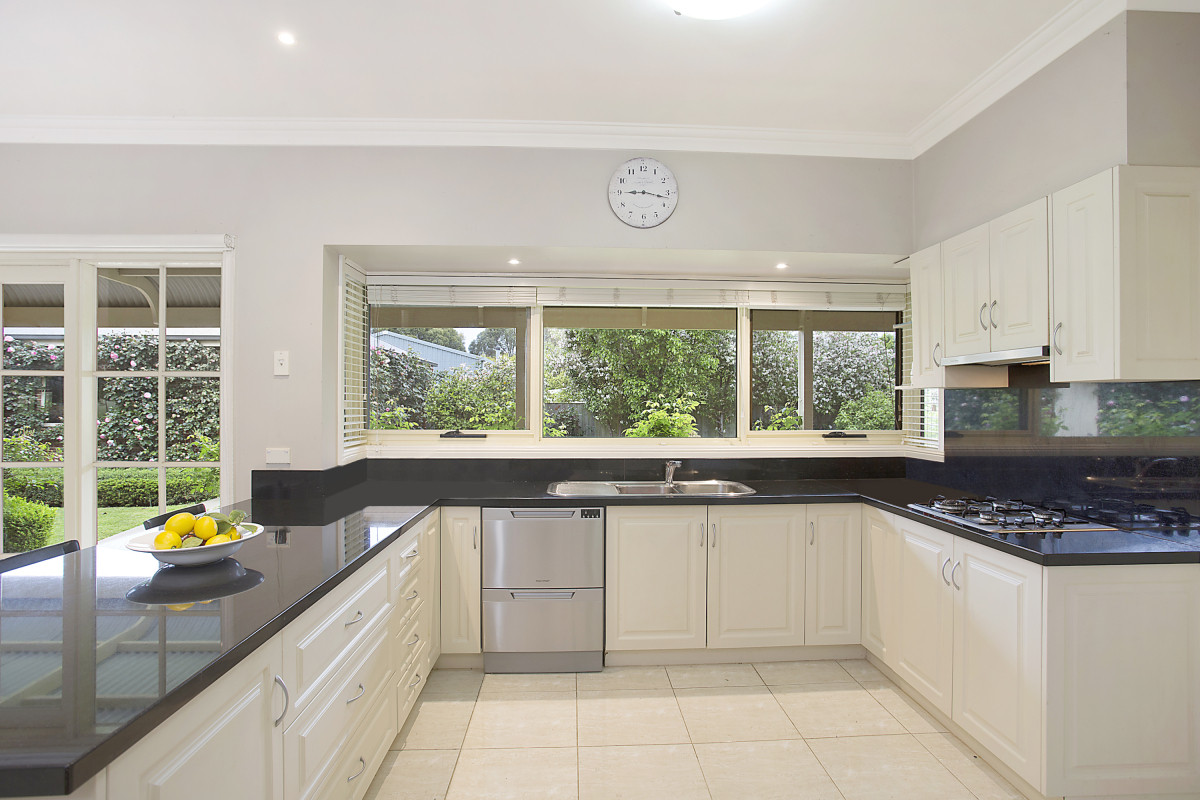 115 Penshurst-Warrnambool Road, Koroit VIC 3282