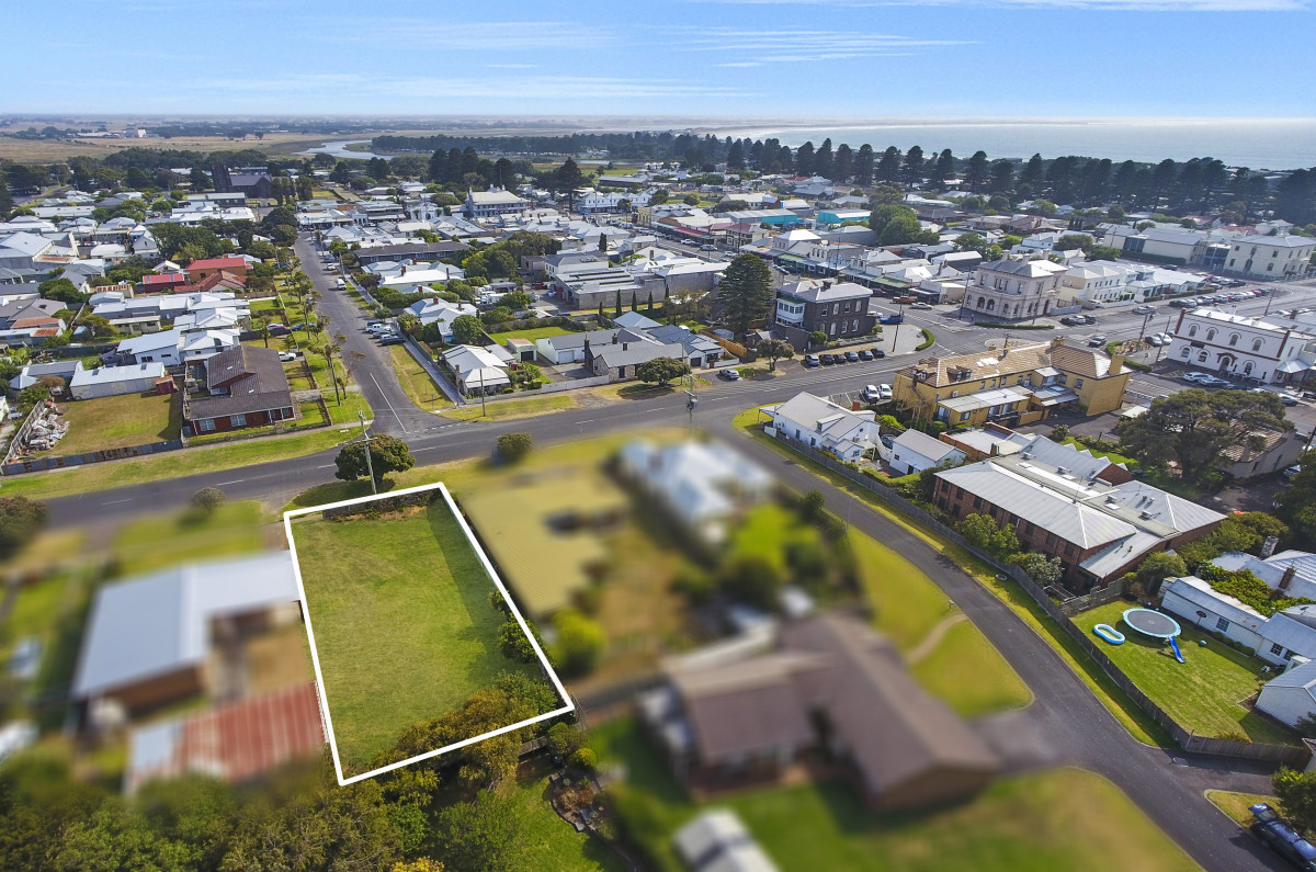 35 Cox Street, Port Fairy VIC 3284