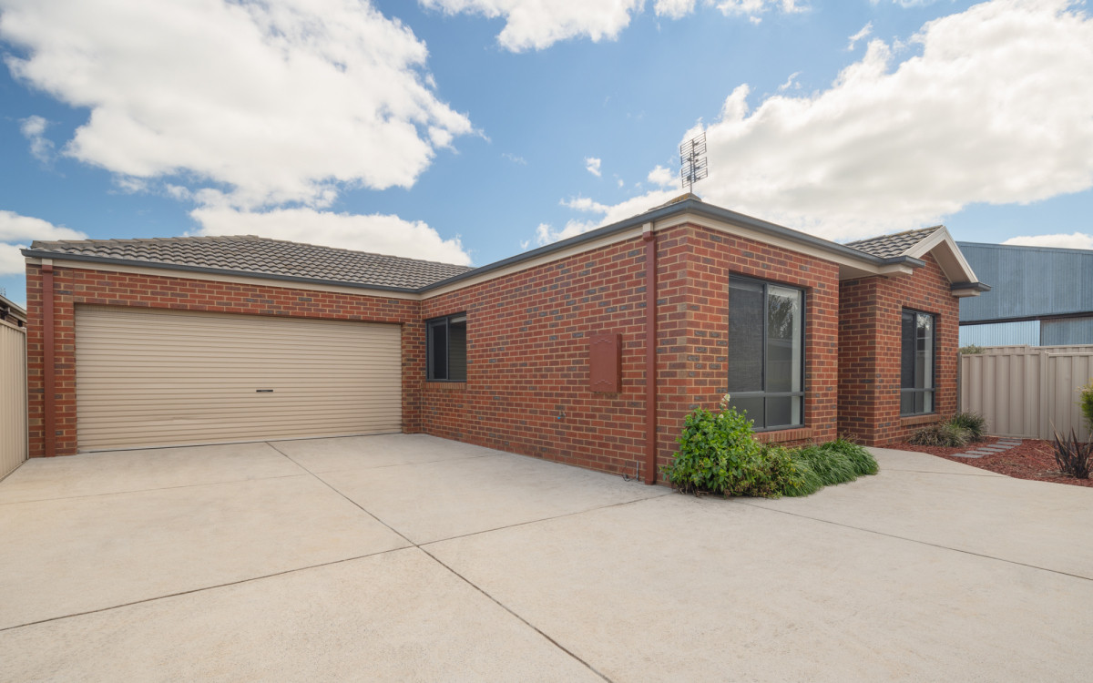 2 / 94 Spring Street, Mortlake VIC 3272